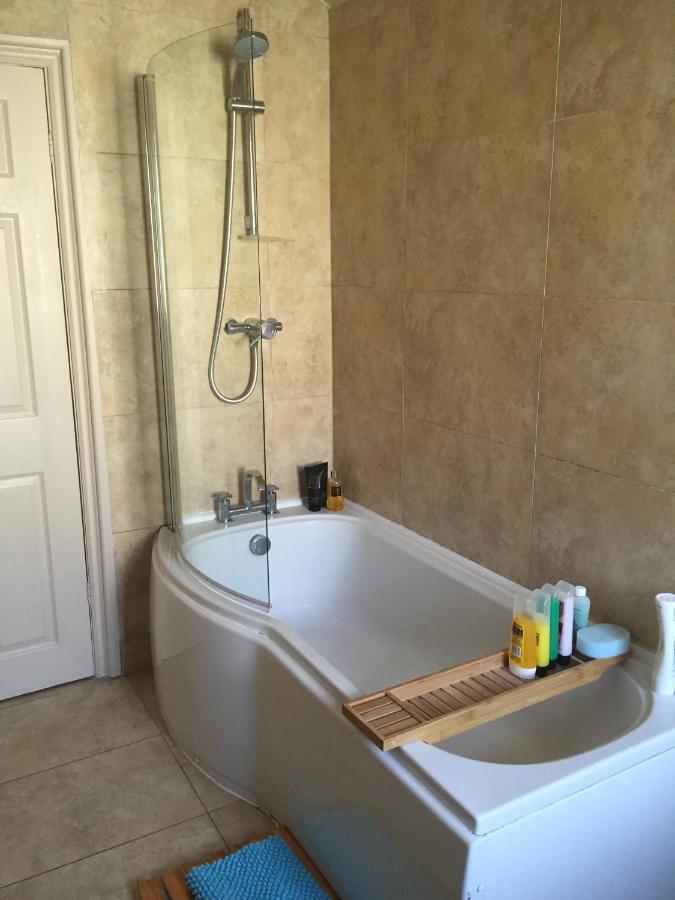 The Mews - Less Than 1Km To City Centre - Stadium - Castle - 10 Min Walk Cardiff Esterno foto